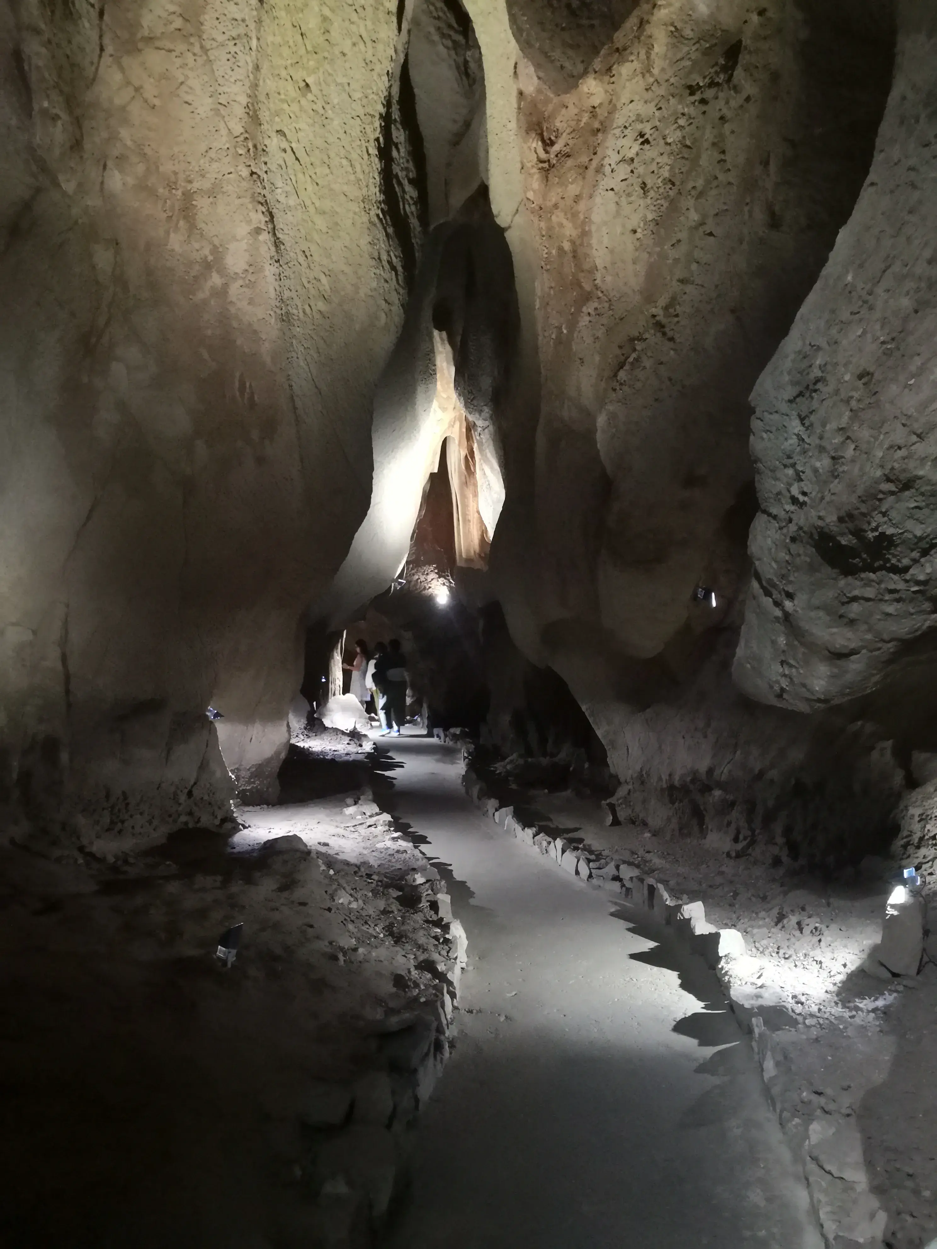 Vilavella, Mascarell, and San José Caves
